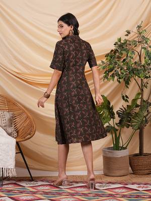 A-line cotton printed dress with pocket. 2