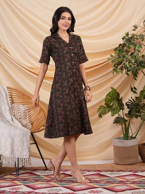 A-line cotton printed dress with pocket. 4