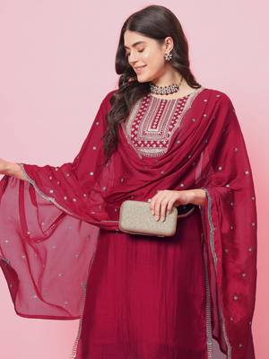   women kurta and trousers pant set silk blend 3