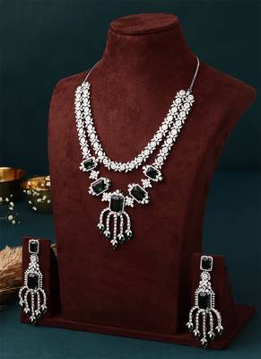 Green White Necklace Set With Long Earrings 5