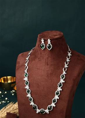 Green Necklace Set With Small Studs 5
