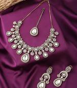 Intricate Necklace Set With Earrings And Maang Tikka