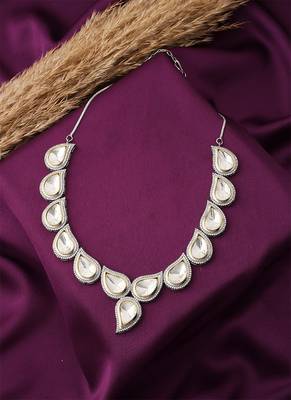 Pear Shaped Necklace Set With Earrings 3