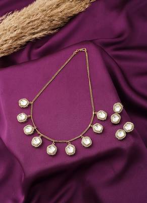 Elegant Necklace Set With Small Studs 1
