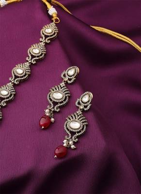Red Stone Studded Necklace Set With Earrings 2
