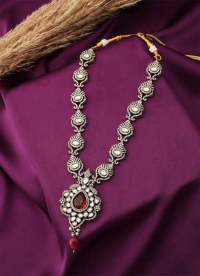 Red Stone Studded Necklace Set With Earrings 3