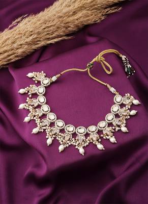 Floral Necklace Set With Earrings And Maang Tikka 3