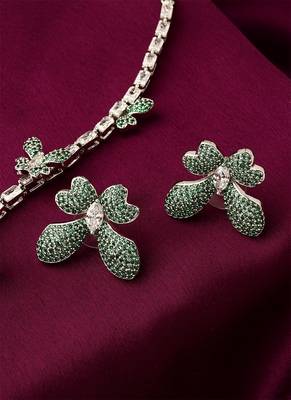 Green Butterfly Shaped Necklace Set With Earrings 2