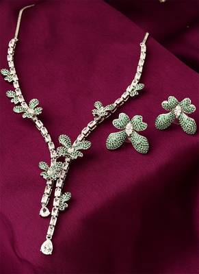 Green Butterfly Shaped Necklace Set With Earrings 4
