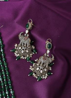 Elephant Carved Green Necklace Set With Earrings 3