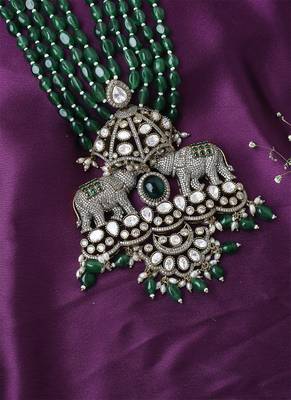 Elephant Carved Green Necklace Set With Earrings 1