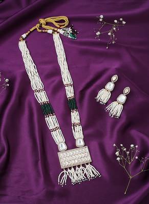 White Beaded Jewellery With Matching Earrings 2