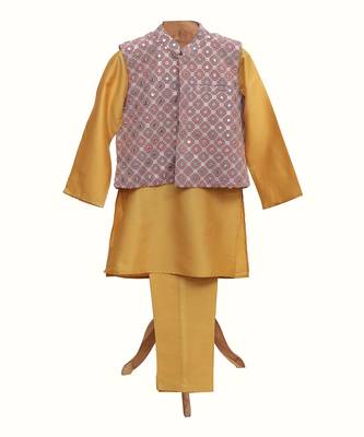 Golden embroidered chanderi silk kurta pyjama set 1