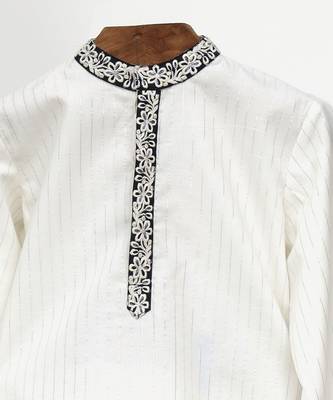 White embroidered silver lurex kurta pyjama set 2