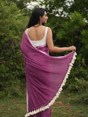Handloom White Cotton Saree Without Blouse Purple Border With Tassels 3
