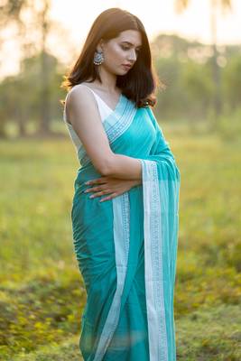 Handloom Turquoise Blue Saree With White Border And Tassels - Without Blouse 1