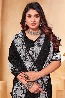 Black white heavy resham embroidery work georgette saree 3
