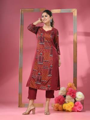 Maroon crepe printed kurta 2