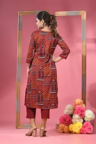 Maroon crepe printed kurta