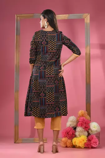 Black crepe printed kurta