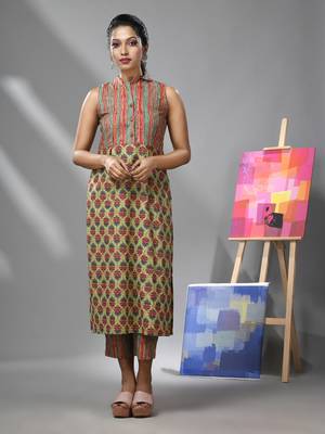 Green cotton kurta with ethnic print & stripes 1