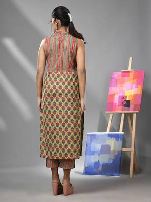 Green cotton kurta with ethnic print & stripes 4
