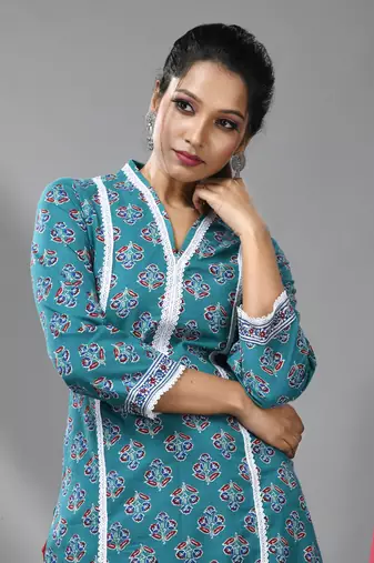 Sea green cotton floral printed kurta with lace