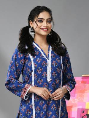 Blue cotton floral printed kurta with lace 2