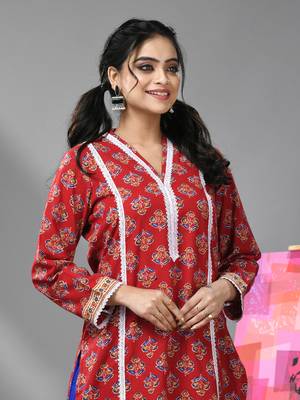 Red cotton floral printed kurta with lace 2