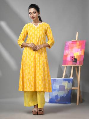 Yellow cotton kurta with ethnic prints 1