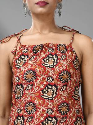 Dark red cotton floral printed kurta with noodle straps 5