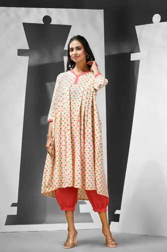 Off white cotton kurta with printed motifs