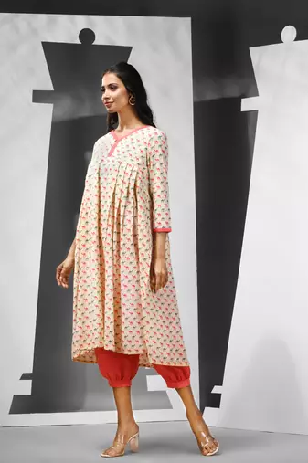 Off white cotton kurta with printed motifs