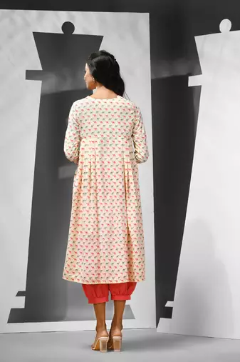 Off white cotton kurta with printed motifs