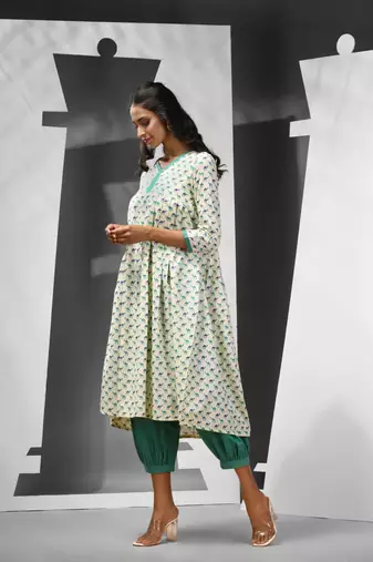Off white cotton kurta with printed motifs