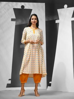 Off white cotton kurta with printed motifs 1