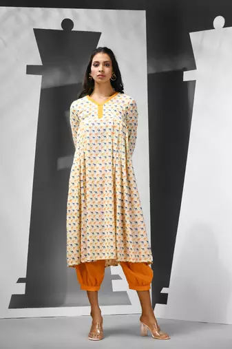 Off white cotton kurta with printed motifs