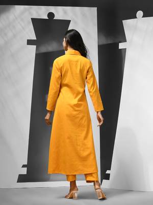 Yellow silk blend solid kurta 4