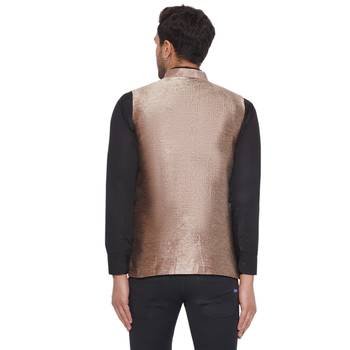 Veera paridhaan silk solid nehru jacket for men (golden) 4