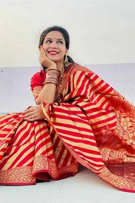 Red Silk Blend Zari Woven Saree with Blouse 1