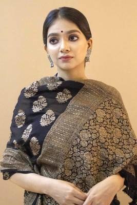 Navy Blue Silk Blend Zari Woven Saree with Unstitched Blouse 5