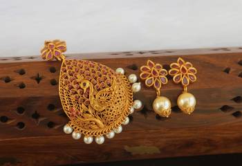 Designer matte finish peacock pendant pet 2