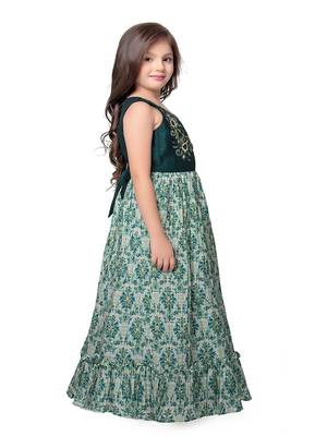 Betty green colored printed polyester gown 5