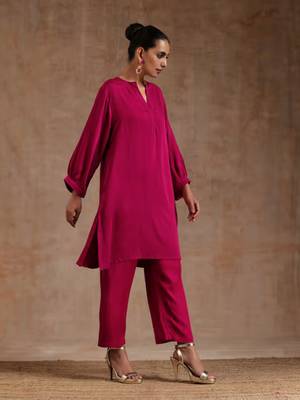 Women's Knee Length V Neck Kurta And Pant Set (Rani) (MAK91) 1