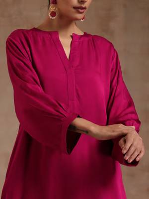 Women's Knee Length V Neck Kurta And Pant Set (Rani) (MAK91) 4