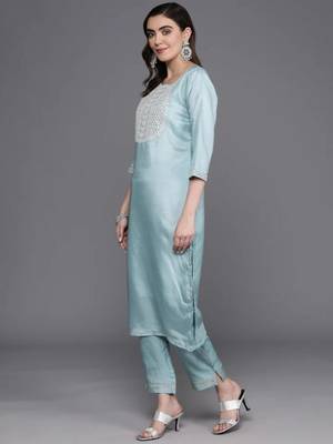 Women's Embroidered Kurta Set With Dupatta (MAK94) 3