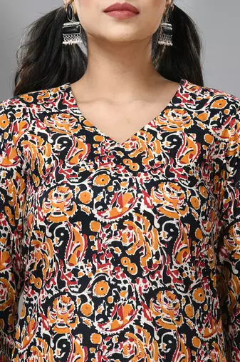 Black & maroon cotton paisley printed kurta