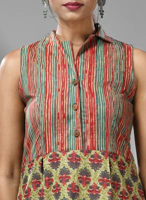 Green cotton kurta with ethnic print & stripes 5