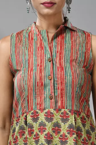 Green cotton kurta with ethnic print & stripes