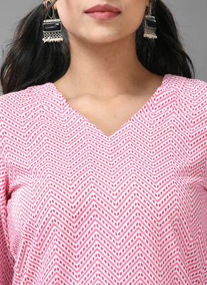 White & pink chevron printed kurta 5